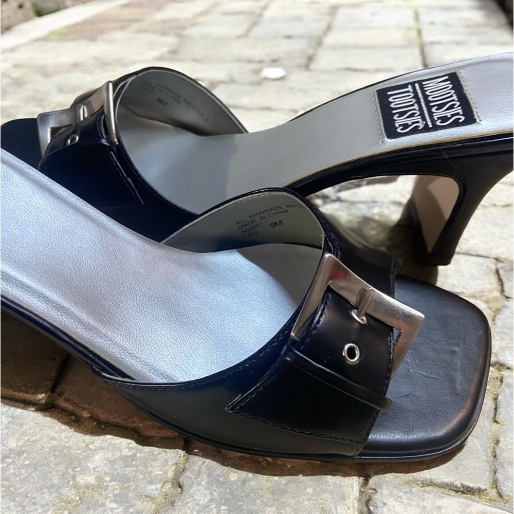 Women’s size 9M mootsies tootsies black sandals. 3" heel. New in box. Vintage